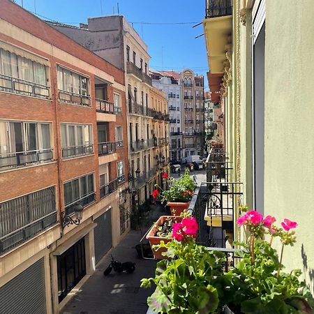 Habitacion Privada En Piso Compartido Валенсия Екстериор снимка